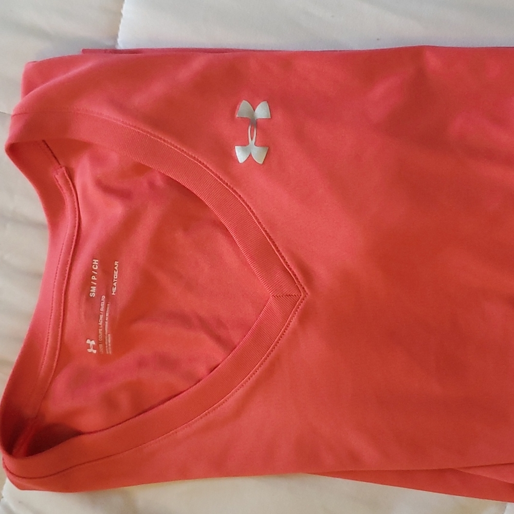 Under Armour v neck